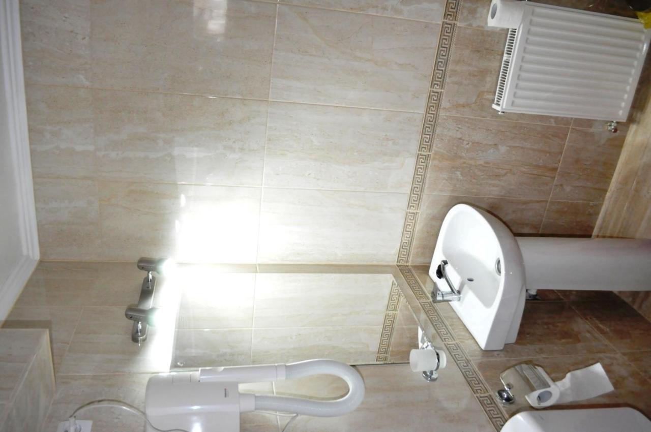 Hotel Andrei Cimpia Turzii Ngoại thất bức ảnh