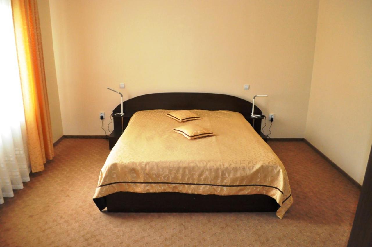 Hotel Andrei Cimpia Turzii Ngoại thất bức ảnh