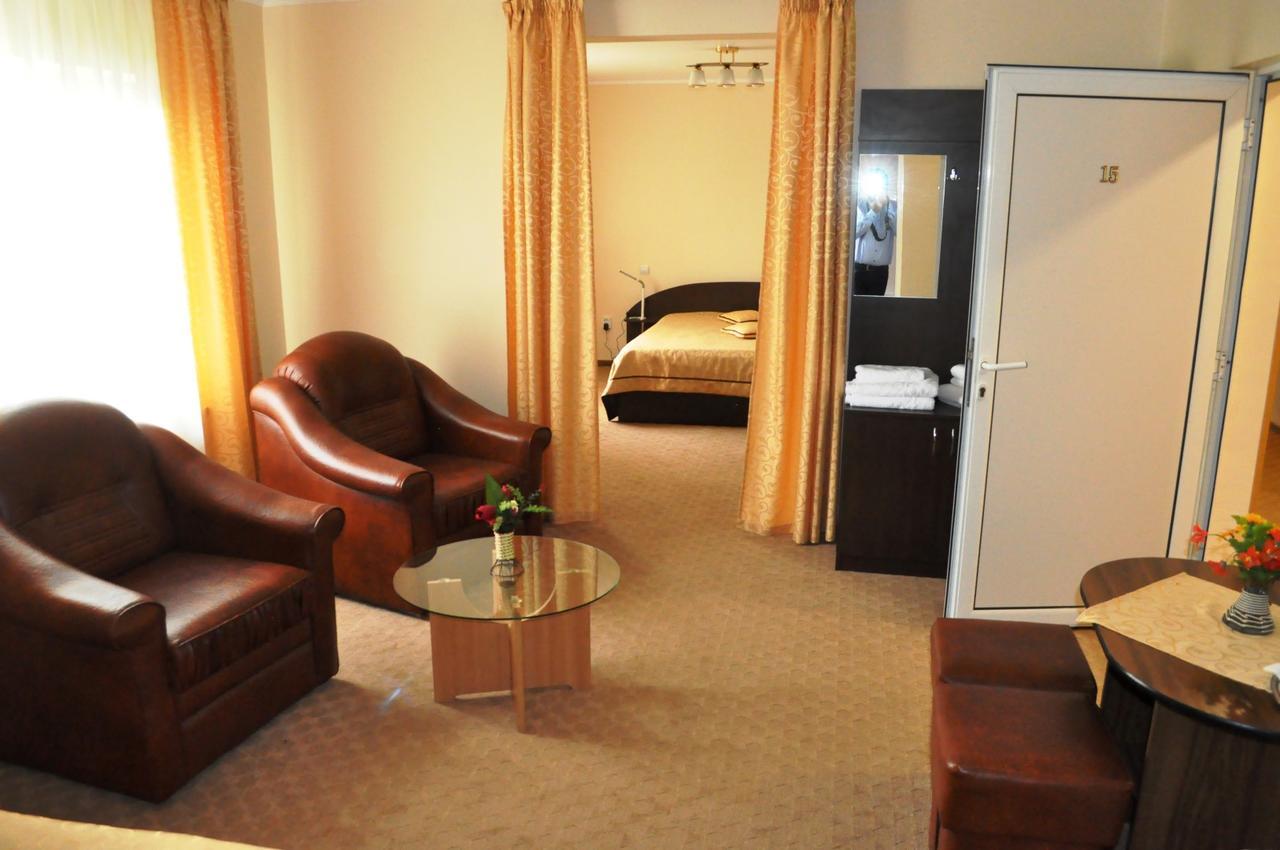 Hotel Andrei Cimpia Turzii Ngoại thất bức ảnh