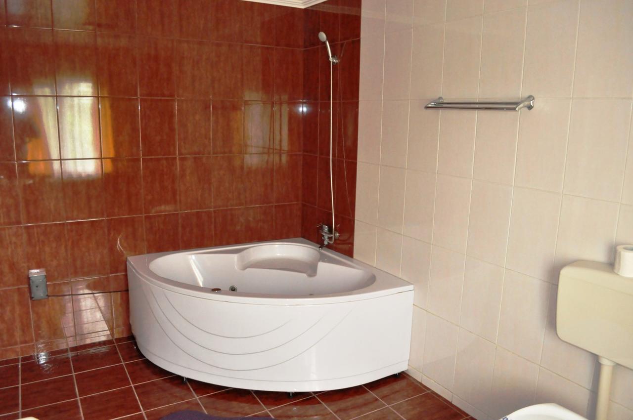 Hotel Andrei Cimpia Turzii Ngoại thất bức ảnh