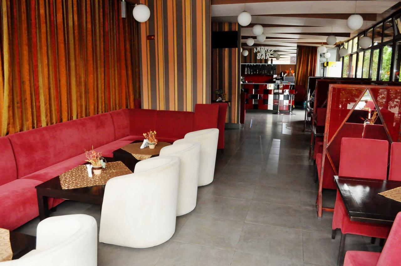 Hotel Andrei Cimpia Turzii Ngoại thất bức ảnh